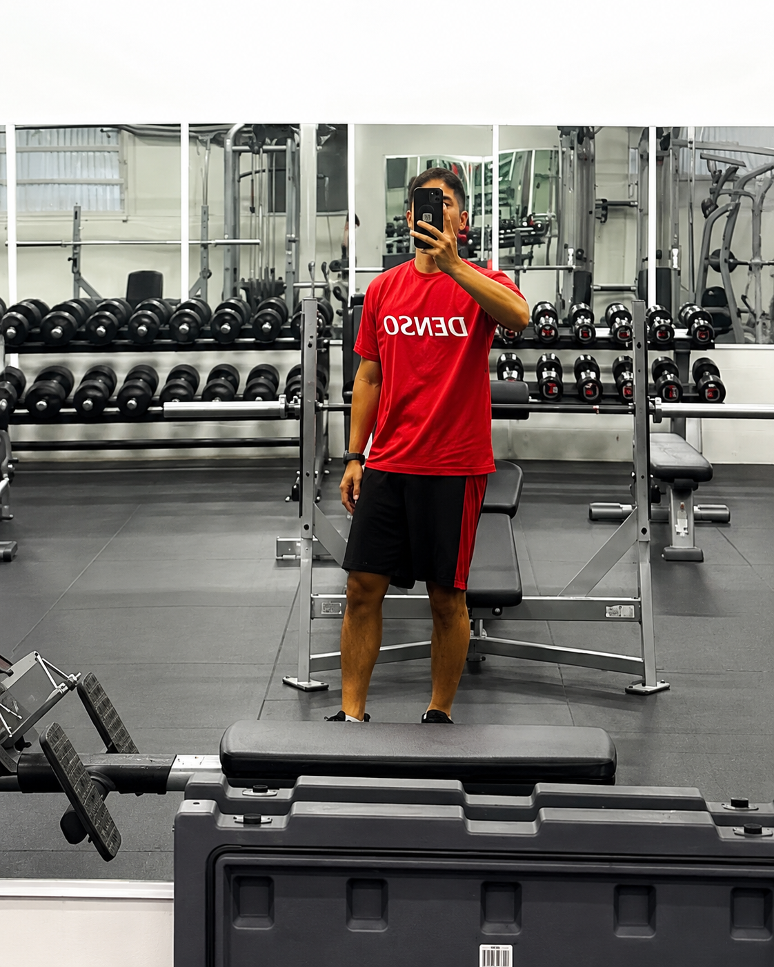 SHIN FITNESS gym training environment