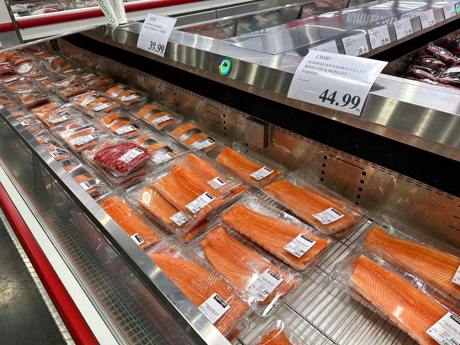 Costco Gold Coastのサーモンフィレ売り場