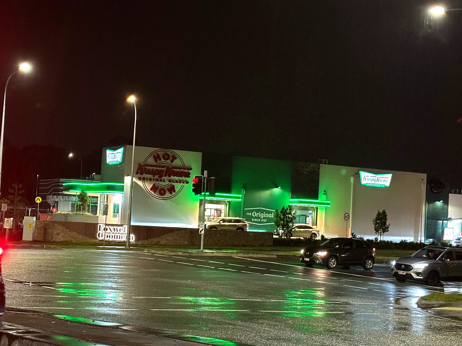 クーメラのKrispy Kreme大型店舗を訪れた日記