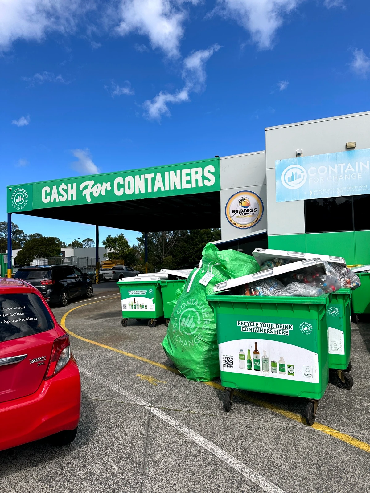 CarraraのExpress Recycling Containers for Change返金ポイント